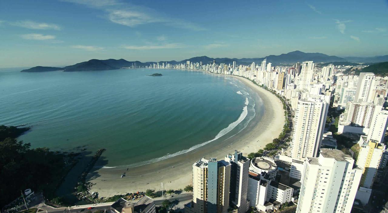 Incrivel Ap A 100M Do Mar Com Ar E Wi-Fi Apartment Balneario Camboriu Exterior photo